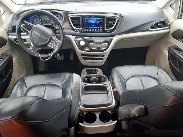2C4RC1BG6HR734304 2017 CHRYSLER PACIFICA - Image 8