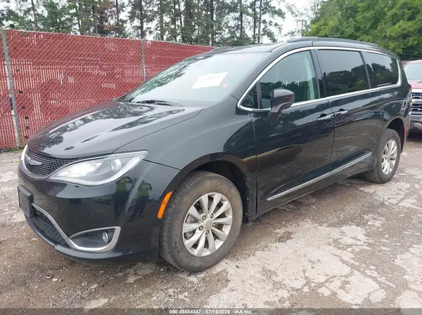 2C4RC1BG6HR739308 2017 CHRYSLER PACIFICA - Image 2