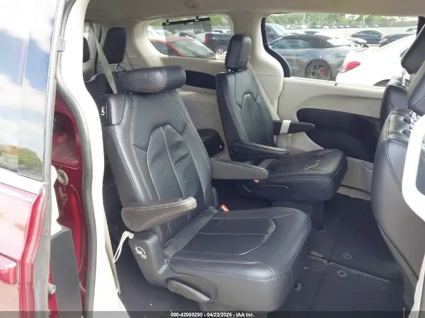 2C4RC1BG6HR739602 2017 CHRYSLER PACIFICA - Image 8