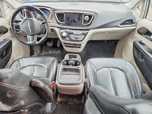 2C4RC1BG6HR739745 2017 CHRYSLER PACIFICA - Image 8