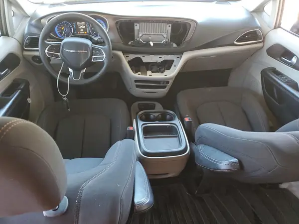 2C4RC1BG6HR753421 2017 CHRYSLER PACIFICA - Image 8