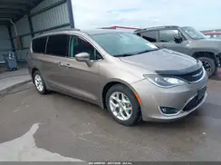 2C4RC1BG6HR756738 2017 CHRYSLER PACIFICA