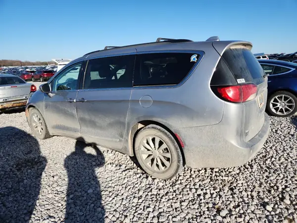 2C4RC1BG6HR771028 2017 CHRYSLER PACIFICA - Image 2