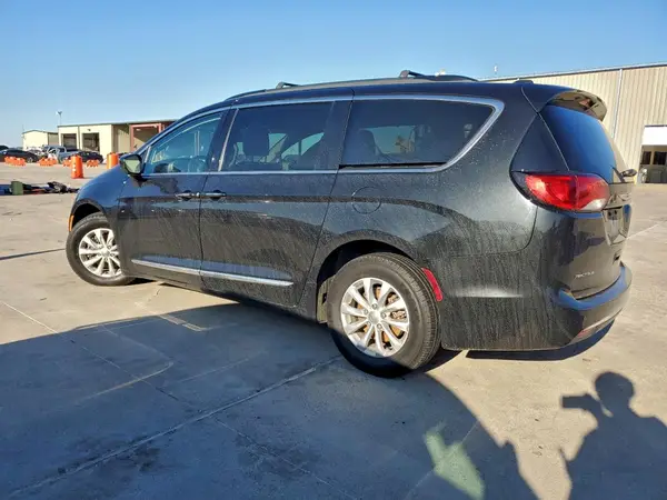 2C4RC1BG6HR771790 2017 CHRYSLER PACIFICA - Image 2