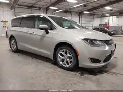 2C4RC1BG6HR780053 2017 CHRYSLER PACIFICA