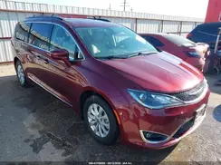 2C4RC1BG6HR785589 2017 CHRYSLER PACIFICA