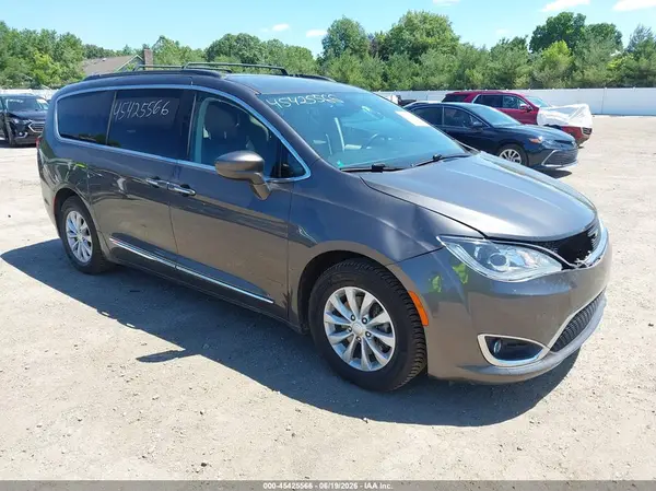 2C4RC1BG6HR788332 2017 CHRYSLER PACIFICA - Image 1