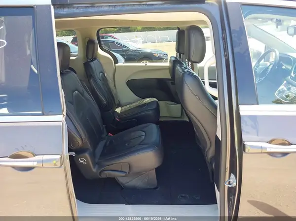 2C4RC1BG6HR788332 2017 CHRYSLER PACIFICA - Image 8