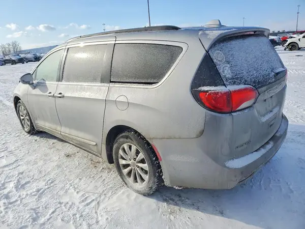 2C4RC1BG6HR794261 2017 CHRYSLER PACIFICA - Image 2