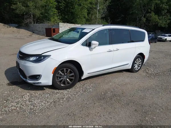 2C4RC1BG6HR803069 2017 CHRYSLER PACIFICA - Image 2