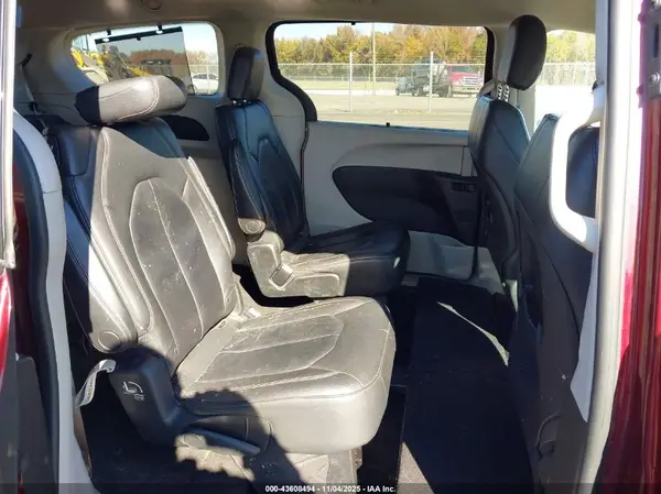 2C4RC1BG6HR804576 2017 CHRYSLER PACIFICA - Image 8