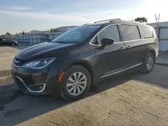 2C4RC1BG6HR805114 2017 CHRYSLER PACIFICA