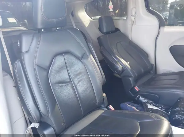 2C4RC1BG6HR805243 2017 CHRYSLER PACIFICA - Image 8