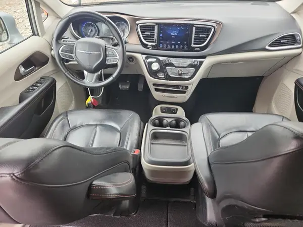 2C4RC1BG6HR805372 2017 CHRYSLER PACIFICA - Image 8