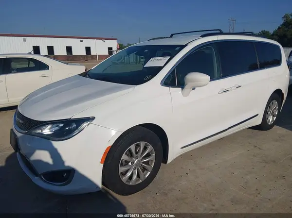 2C4RC1BG6HR809437 2017 CHRYSLER PACIFICA - Image 2