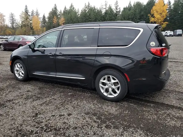 2C4RC1BG6HR809535 2017 CHRYSLER PACIFICA - Image 2
