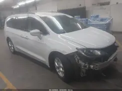 2C4RC1BG6HR810393 2017 CHRYSLER PACIFICA
