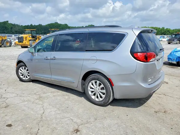 2C4RC1BG6HR810717 2017 CHRYSLER PACIFICA - Image 2
