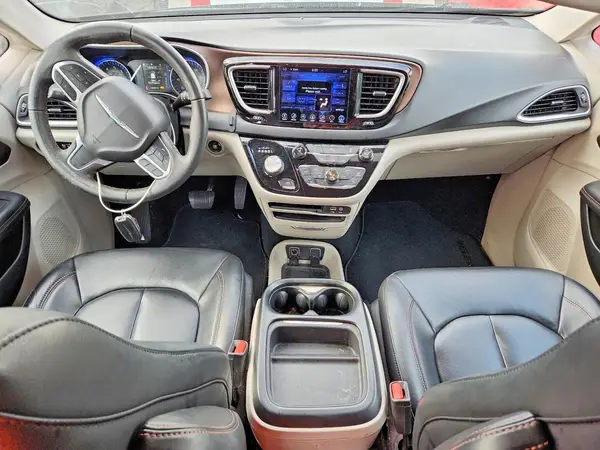 2C4RC1BG6HR815898 2017 CHRYSLER PACIFICA - Image 8