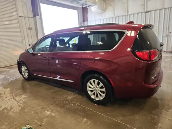 2C4RC1BG6HR824097 2017 CHRYSLER PACIFICA - Image 2