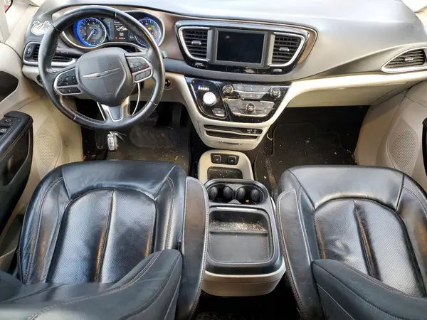 2C4RC1BG6JR104157 2018 CHRYSLER PACIFICA - Image 8