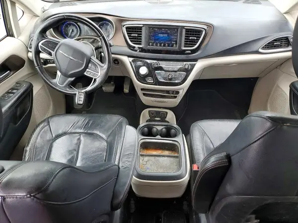 2C4RC1BG6JR110475 2018 CHRYSLER PACIFICA - Image 8