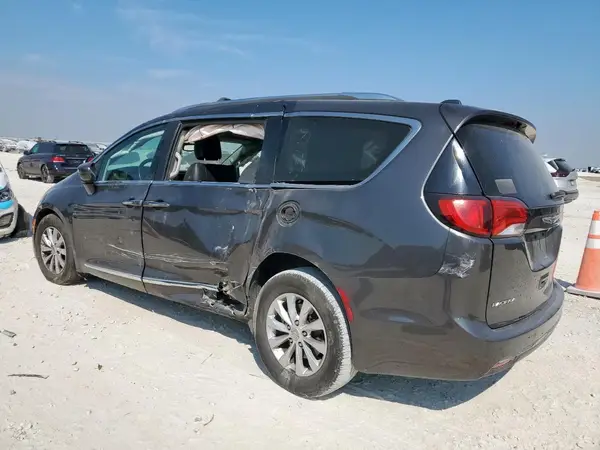 2C4RC1BG6JR110802 2018 CHRYSLER PACIFICA - Image 2