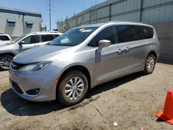 2C4RC1BG6JR113652 2018 CHRYSLER PACIFICA - Image 1