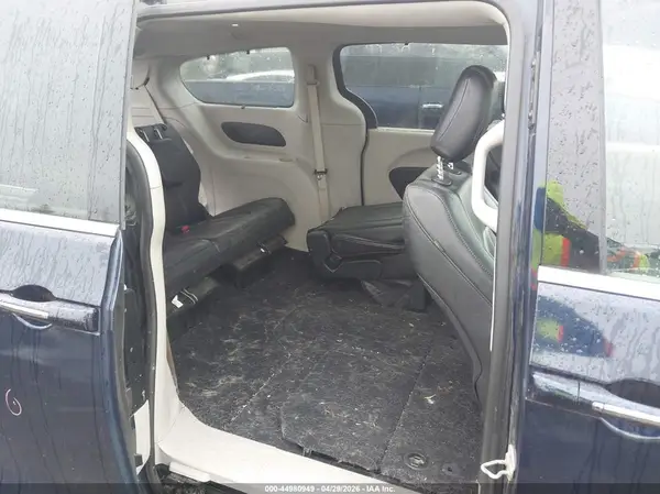 2C4RC1BG6JR113702 2018 CHRYSLER PACIFICA - Image 8