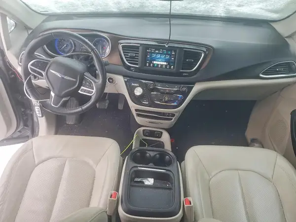 2C4RC1BG6JR114946 2018 CHRYSLER PACIFICA - Image 8