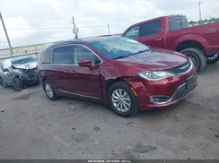 2C4RC1BG6JR119015 2018 CHRYSLER PACIFICA