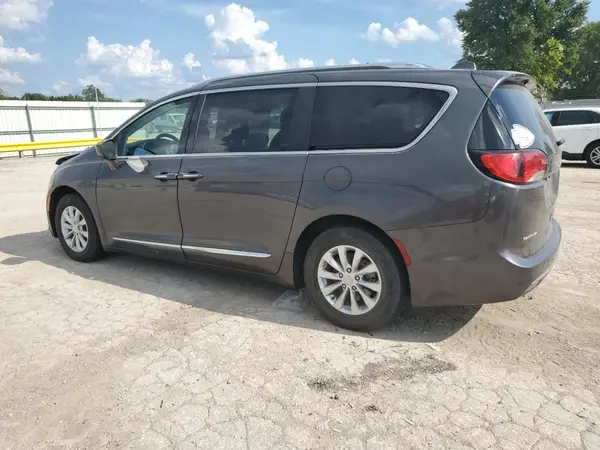 2C4RC1BG6JR119595 2018 CHRYSLER PACIFICA - Image 2