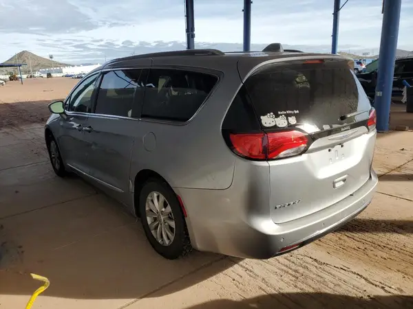 2C4RC1BG6JR120276 2018 CHRYSLER PACIFICA - Image 2