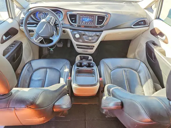 2C4RC1BG6JR120858 2018 CHRYSLER PACIFICA - Image 8