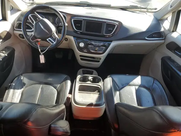 2C4RC1BG6JR124456 2018 CHRYSLER PACIFICA - Image 8