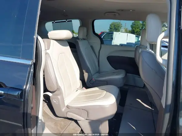 2C4RC1BG6JR130273 2018 CHRYSLER PACIFICA - Image 8