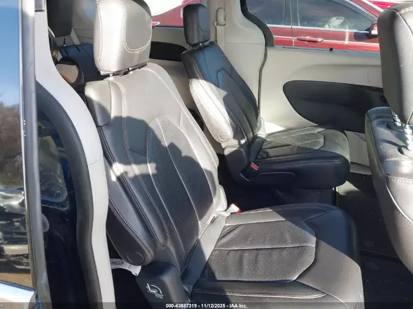 2C4RC1BG6JR139412 2018 CHRYSLER PACIFICA - Image 8