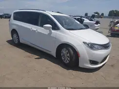 2C4RC1BG6JR142486 2018 CHRYSLER PACIFICA