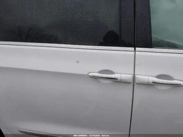 2C4RC1BG6JR143816 2018 CHRYSLER PACIFICA - Image 8