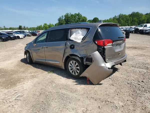 2C4RC1BG6JR149423 2018 CHRYSLER PACIFICA - Image 2