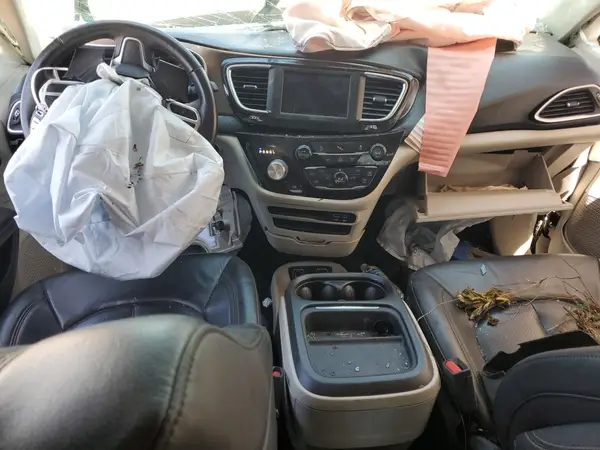 2C4RC1BG6JR149423 2018 CHRYSLER PACIFICA - Image 8