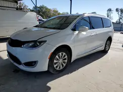2C4RC1BG6JR152256 2018 CHRYSLER PACIFICA