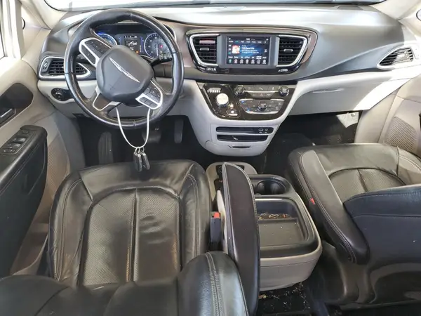 2C4RC1BG6JR152256 2018 CHRYSLER PACIFICA - Image 8