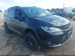 2C4RC1BG6JR158865 2018 CHRYSLER PACIFICA