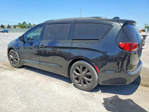 2C4RC1BG6JR167176 2018 CHRYSLER PACIFICA - Image 2