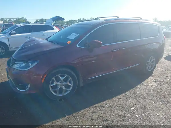 2C4RC1BG6JR174712 2018 CHRYSLER PACIFICA - Image 2
