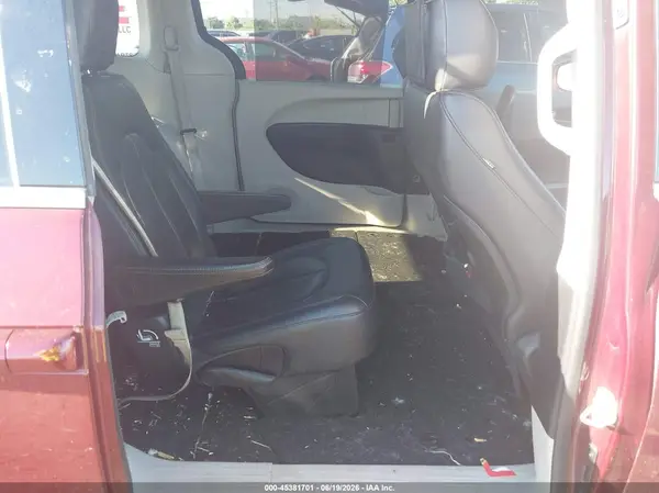 2C4RC1BG6JR174712 2018 CHRYSLER PACIFICA - Image 8