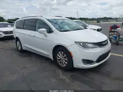 2C4RC1BG6JR186004 2018 CHRYSLER PACIFICA