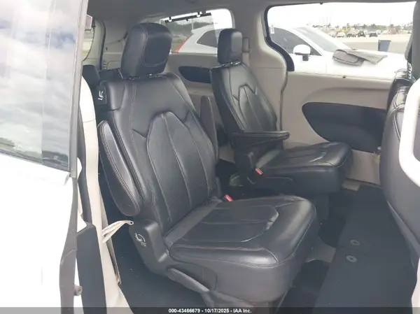 2C4RC1BG6JR186004 2018 CHRYSLER PACIFICA - Image 8