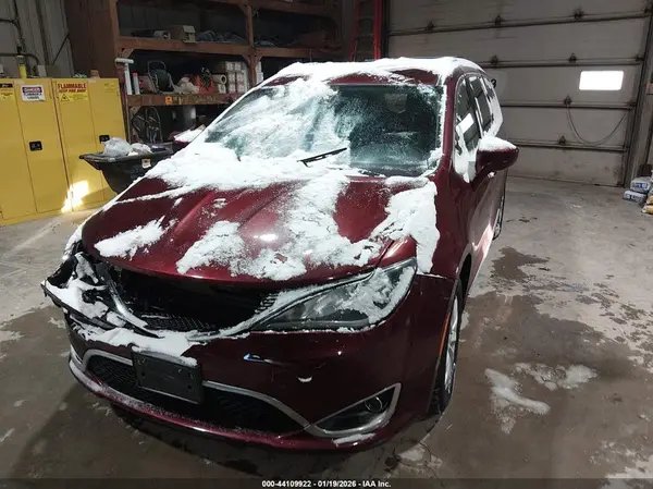 2C4RC1BG6JR194104 2018 CHRYSLER PACIFICA - Image 2